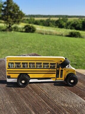DK Wheelie Books Bus Board Book Toy Shaped Rolling Wheels School Bus Preschool